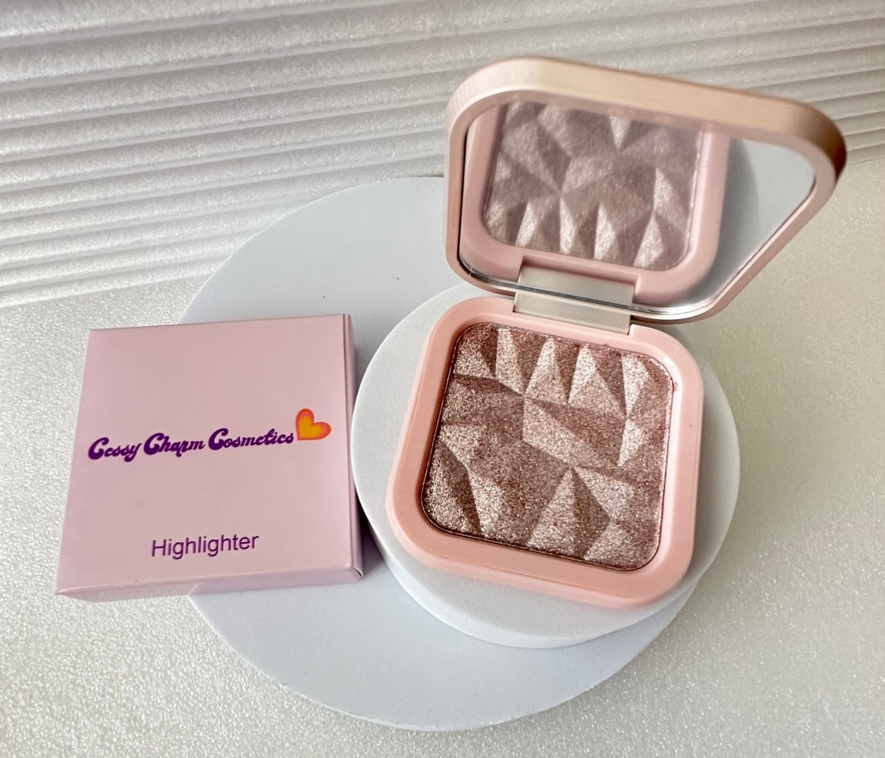 Highlighter Makeup Diamond Glow