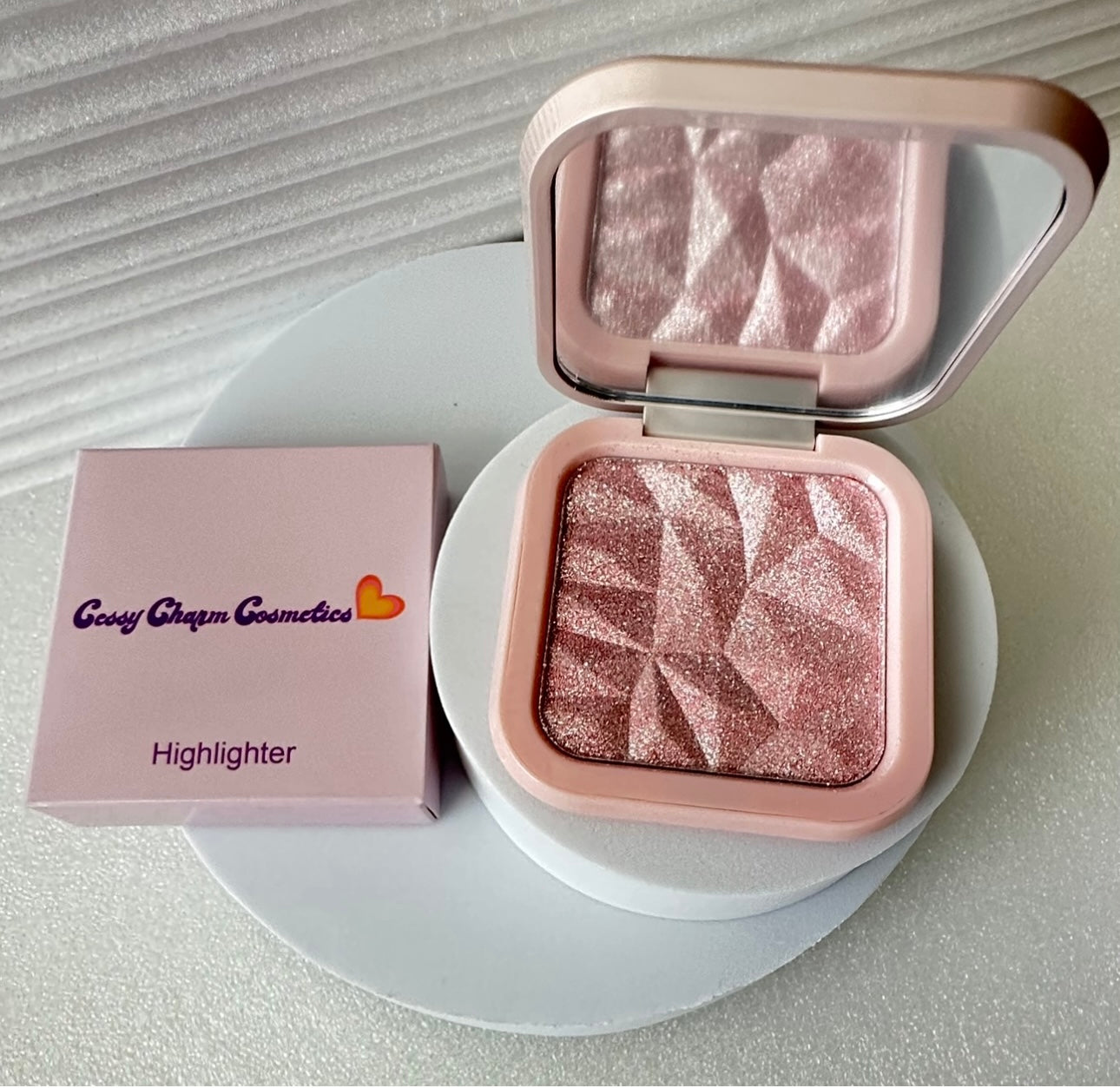 Brilliant Diamond Glow Makeup  Diamond Shine Highlighter Palette  Luminous Diamond Highlighter Powder  Dazzling Glow Makeup Highlighter  Glimmering Diamond Highlighter  Sparkling Highlighter for Face  Shimmering Highlighter Makeup  Illuminating Diamond Highlighter  Diamond Glow Highlighter Makeup