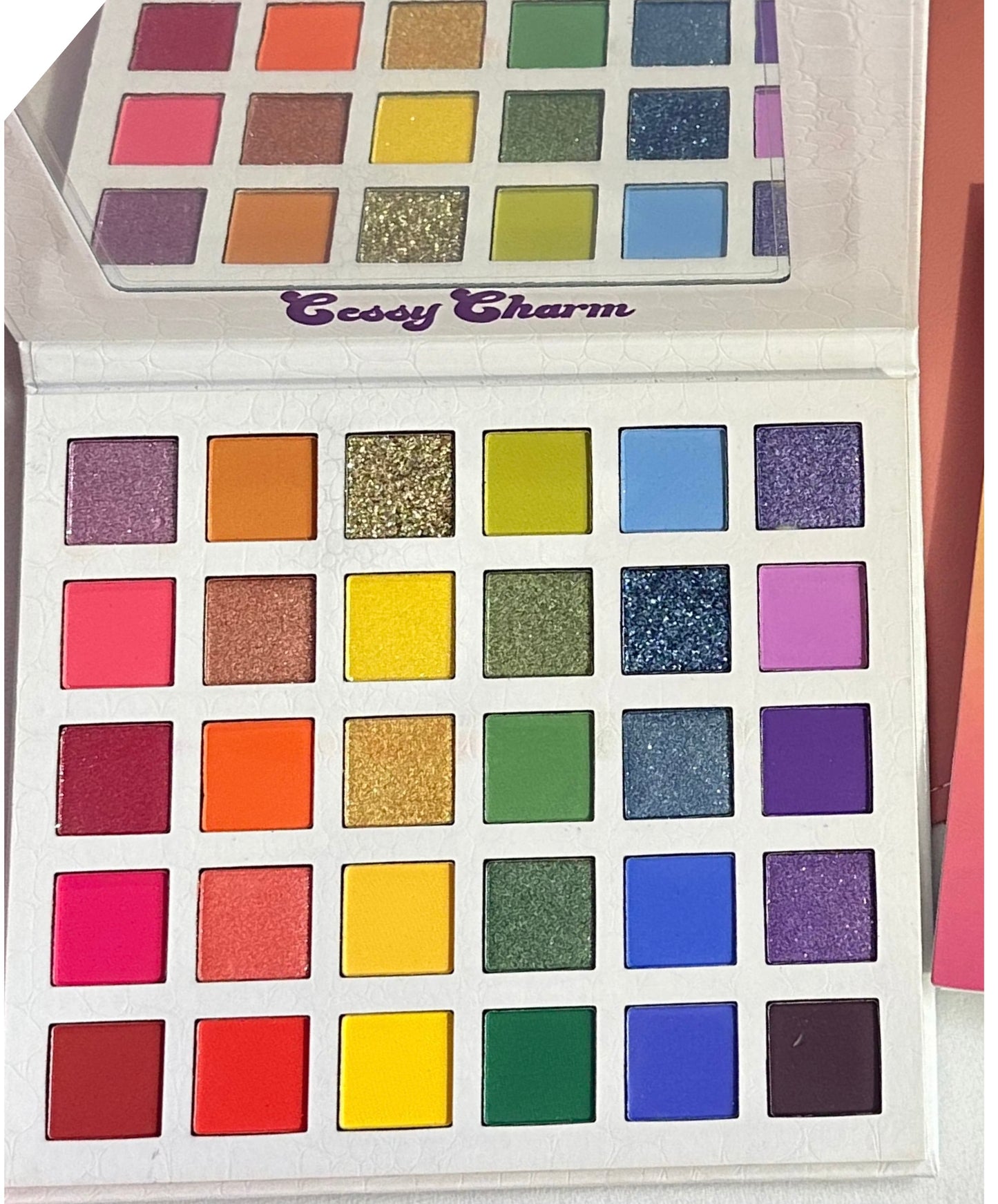Delicate Hue Eyeshadow Palette