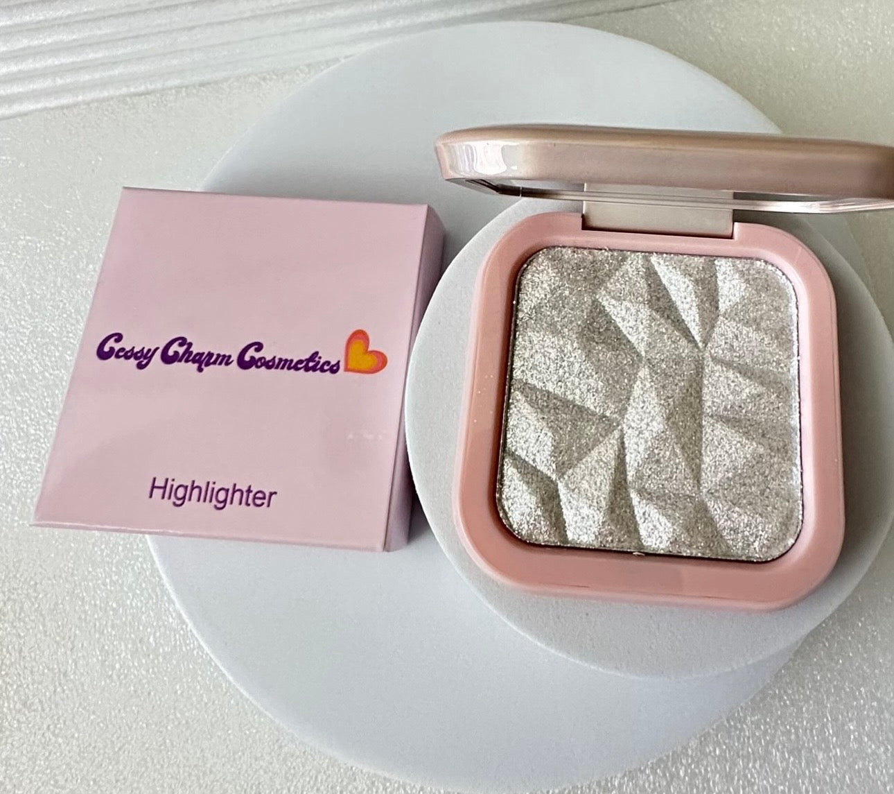 Highlighter Makeup Diamond Glow