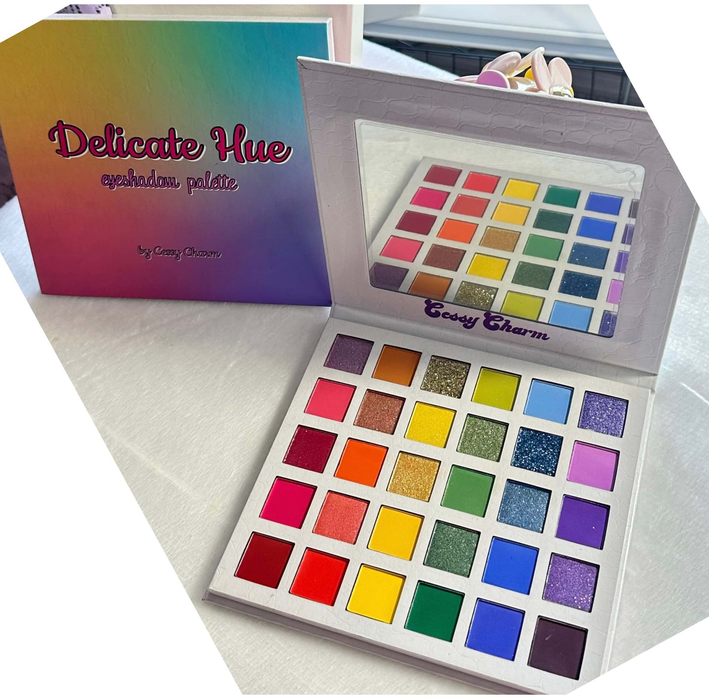 Delicate Hue Eyeshadow Palette
